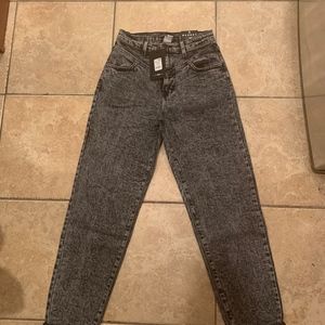 Boyfriend Jeans, Mom Jeans